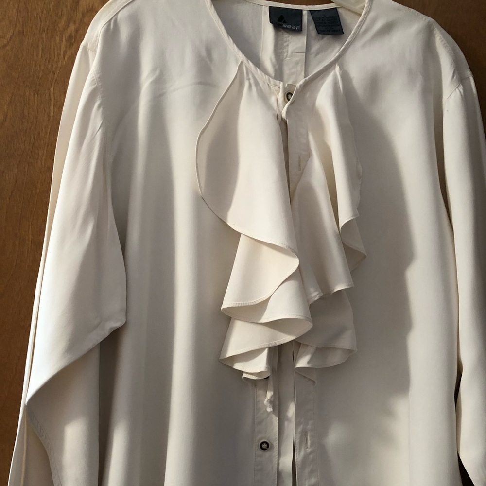 Liz Wear long sleeve blouse